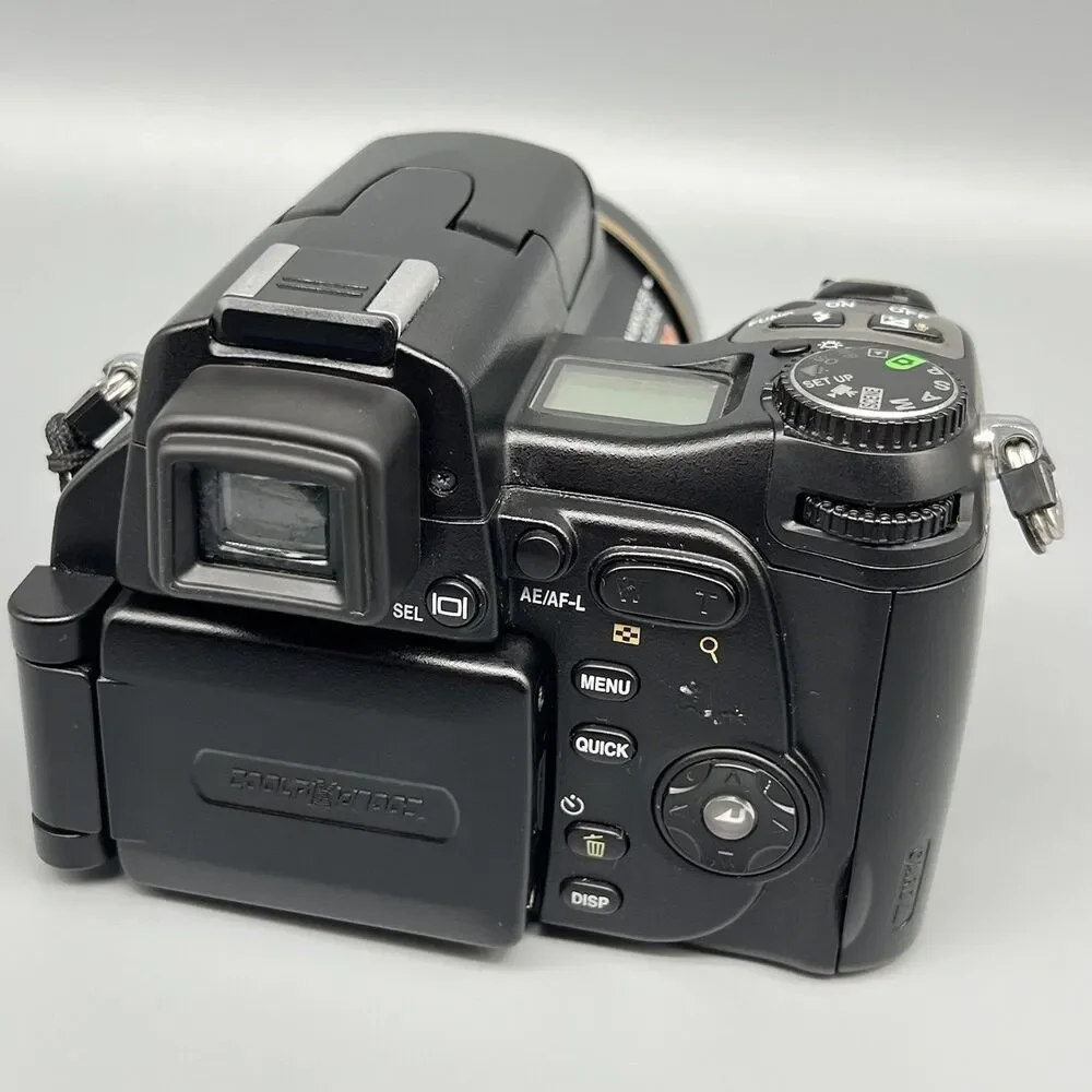 Nikon Coolpix 8800 VR 8MP Digital Camera BODY ONLY - WORKS - NO BATTERY/CHARGER